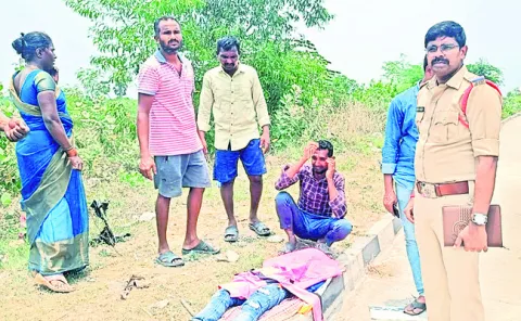 కళ్ల ముందే కుమారుడి మరణం 