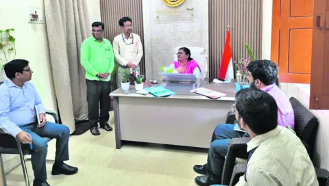 బ్యాంకు కేసులు రాజీ కుదర్చాలి 