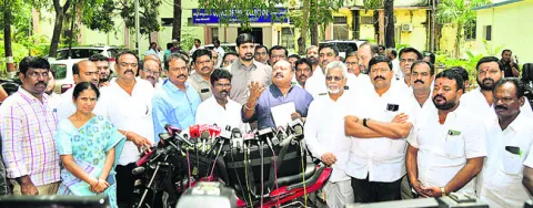 కాంగ్రెస్‌ పాలనలో కరీంనగర్‌ కళా విహీనమైంది