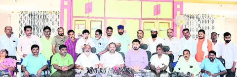 ఉద్యోగుల సమస్యలు పరిష్కరించాలి