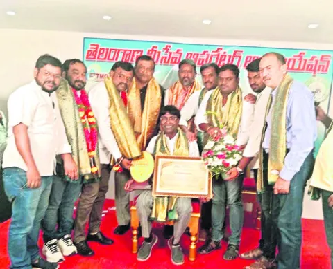 ‘మీ సేవా’ అసోసియేషన్‌ రాష్ట్ర  వర్కింగ్‌ ప్రెసిడెంట్‌గా