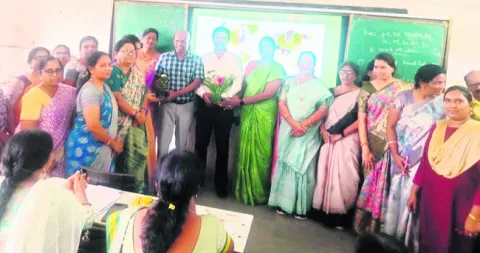 విద్యార్థులకు అర్థమయ్యే రీతిలో బోధించాలి 
