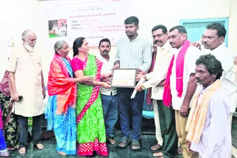 సంస్కృతీ సంప్రదాయాలను కాపాడాలి