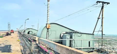 ఎస్సారెస్పీ గేట్ల మరమ్మతులు పూర్తి