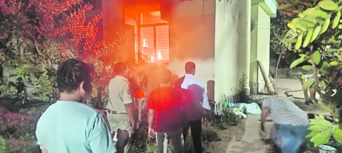 నిడమనూరు పీహెచ్‌సీలో అగ్నిప్రమాదం