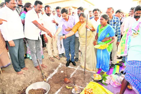 సొంతింటి కలసాకారం చేయడమే లక్ష్యం