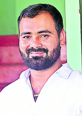 బంగారం దుకాణంలో ఆభరణాల చోరీ 