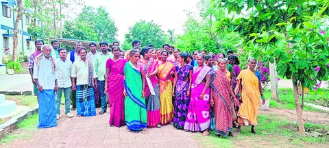 దాడికి పాల్పడ్డవారిపై చర్య కోరుతూ ఏఎస్పీకి ఫిర్యాదు 