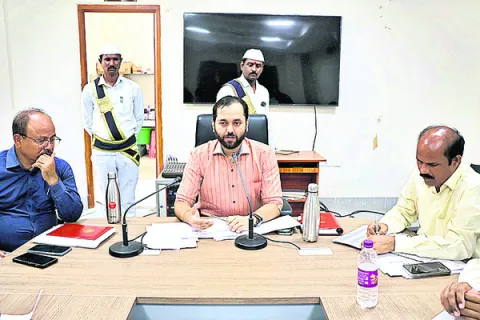 వందశాతం అక్షరాస్యత సాధించాలి