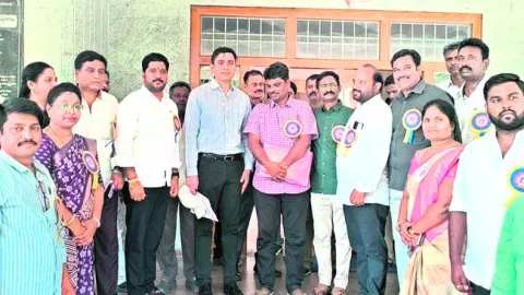 సీపీఎస్‌ ఉద్యోగుల హామీలు నెరవేర్చాలి 