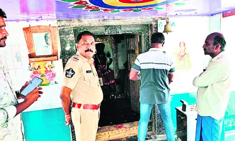  పైడిమాంబ ఆలయంలో భారీ చోరీ 