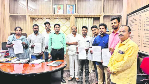 ఎనిమిది మందికి కారుణ్య నియామకాలు 