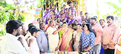 ముత్యాలమ్మా.. దండాలమ్మా 