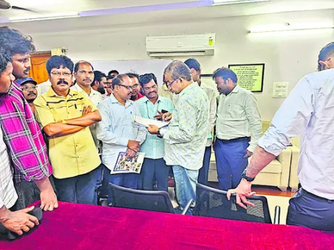 ప్రత్యేక డీఎస్సీ ప్రకటించాలని వినతి 