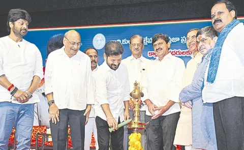 CM Revanth Reddy Attended May Day Celebrations Slams KCR Over Telangana Debts