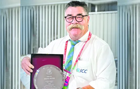 Retired referee David Boon comments5