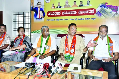 కన్నడిగులకు శాపంగా కాంగ్రెస్‌ సర్కార్‌ 