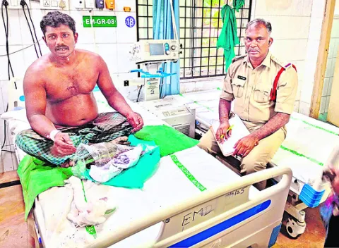 బీర్‌ బాటిల్‌తో దాడి 