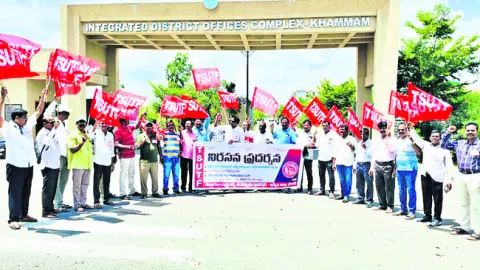 ఉపాధ్యాయుల బకాయిలు విడుదల చేయాలి