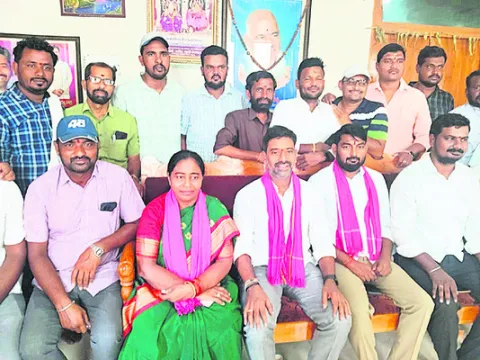 ఆరోపణలు వద్దు.. అభివృద్ధి చేసుకుందాం