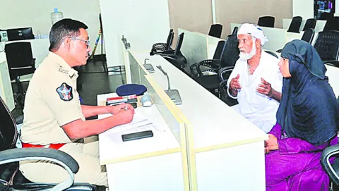 ఉద్యోగాల పేరిట మోసం