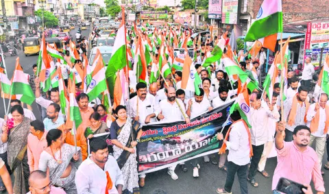 ఘనంగా తిరంగా యాత్ర