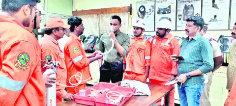 సింగరేణి రెస్క్యూ స్టేషన్‌లో ఎస్పీ