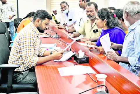 వినతుల పరిష్కారంపై ప్రత్యేక దృష్టి