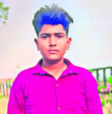 ఈతకు వెళ్లిన బాలుడికి షాక్‌ 