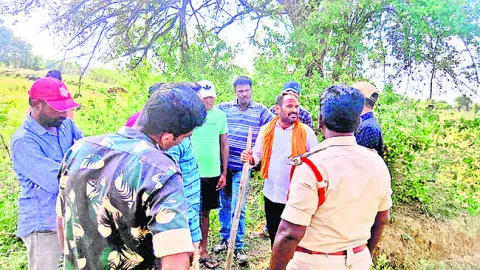 చిన్న కాళేశ్వరం పనుల అడ్డగింత