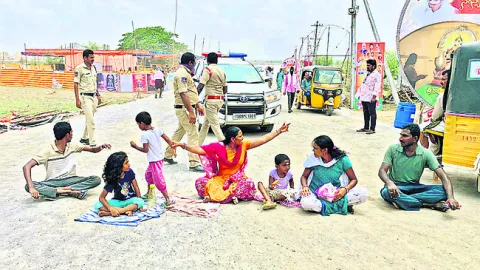 పుష్కరాల్లో పోలీసు జులుం!