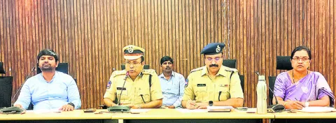 నకిలీ, నిషేధిత విత్తనాలు అరికట్టాలి