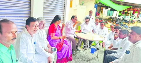 అధైర్యపడొద్దు.. వచ్చేది మన ప్రభుత్వమే