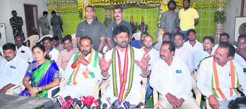 మధు.. స్థాయి దిగజార్చుకోవద్దు 