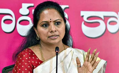 MLC Kavitha Reacts About KCR Kaleshwaram Notice4