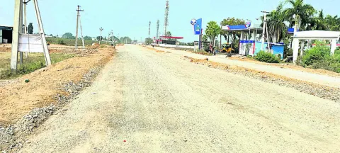 ఏడేళ్లుగా రోడ్డు కష్టాలు