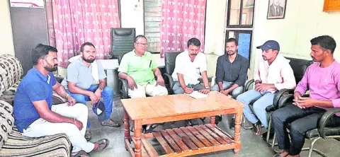 టోర్నమెంట్‌ సక్సెస్‌ చేయాలి