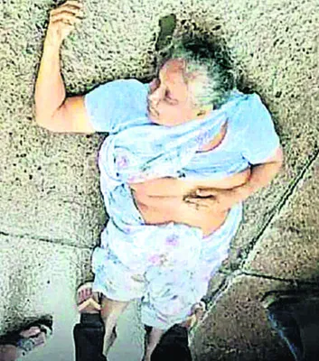 రోడ్డు ప్రమాదంలో వృద్ధురాలి దుర్మరణం 