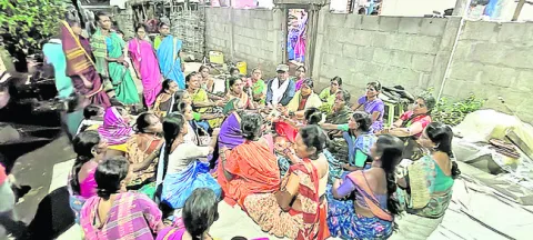మహారాజ్‌గూడలో వరకట్న నిషేధం