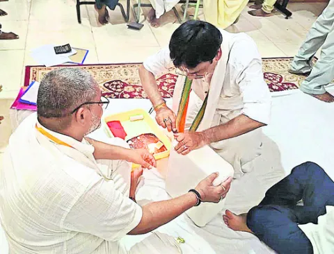 చినవెంకన్న బంగారం.. బ్యాంకులో భద్రం 