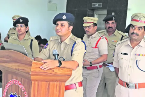 జిల్లాలో రౌడీయిజాన్ని నిర్మూలిస్తాం
