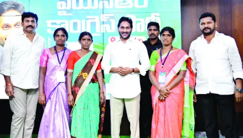 అధినేతతో రామగిరి ఎంపీటీసీల భేటీ