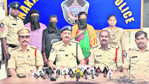 చిన్నారి కిడ్నాప్‌ కేసులో మరో ముగ్గురు అరెస్ట్‌ 