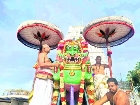 మృగరాజుపై వేణుగోపాలుడు 
