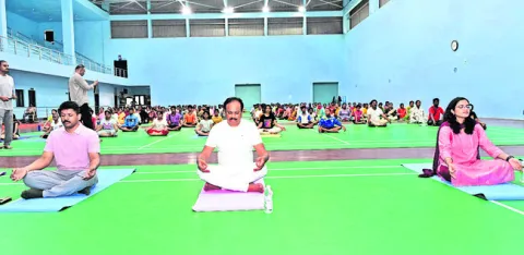 యోగాతో ఆరోగ్య యోగం 