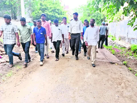 భూ సేకరణ వేగవంతం చేయాలి