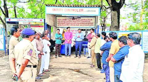 మొదటి స్థానంలో నిలవాలి
