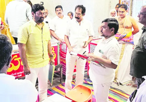 వాడపల్లి వెంకన్న ఆభరణాల తనిఖీ 