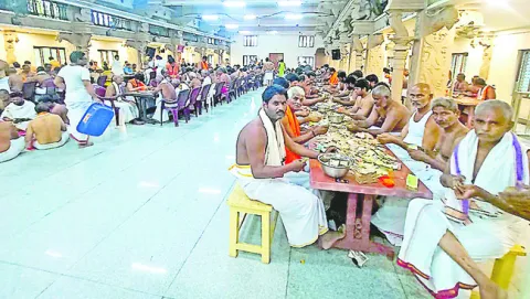 సత్యదేవుని హుండీ ఆదాయం రూ.1.55 కోట్లు