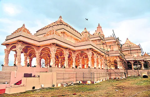 సాగరతీరంలోఅయోధ్య రామ మందిరం
